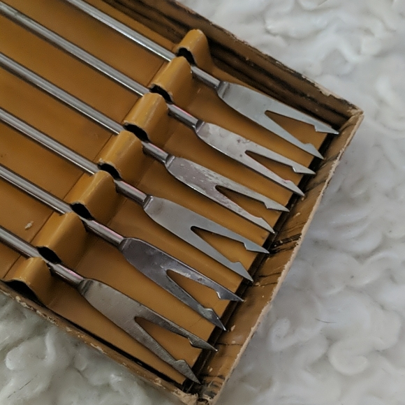 VINTAGE 6-Piece Fondue Fork Set - Picture 3 of 7